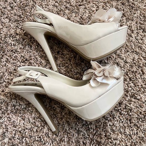 Guess sling back nude heels ‘namie’ - Picture 2 of 4